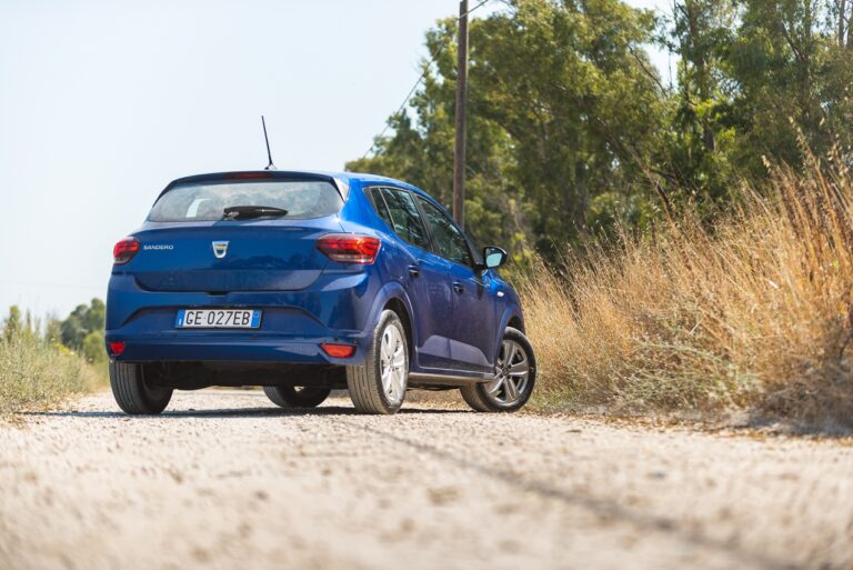 Dacia Sandero: la gallery con Streetway e Stepway
