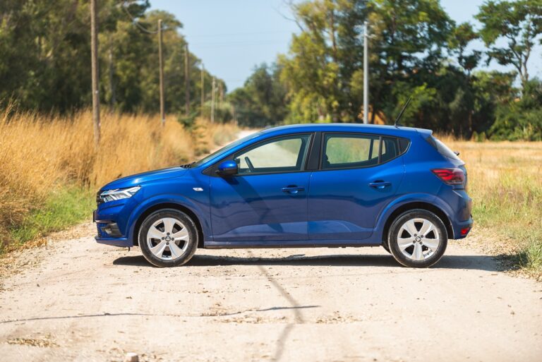 Dacia Sandero: la gallery con Streetway e Stepway