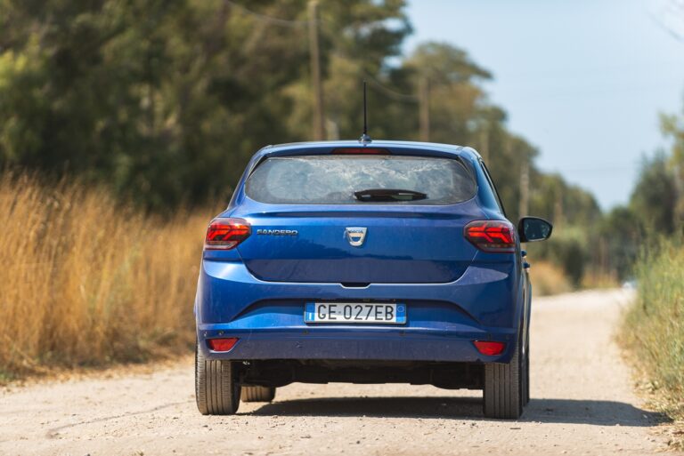 Dacia Sandero: la gallery con Streetway e Stepway