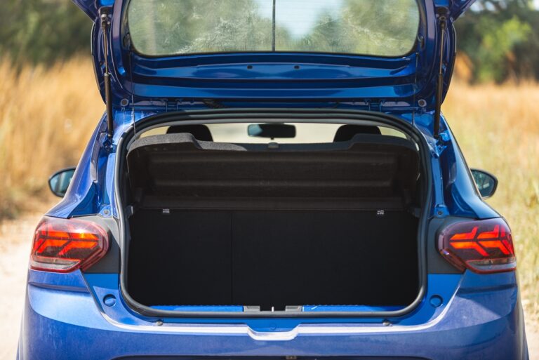 Dacia Sandero: la gallery con Streetway e Stepway