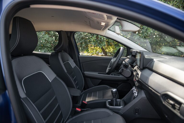 Dacia Sandero: la gallery con Streetway e Stepway