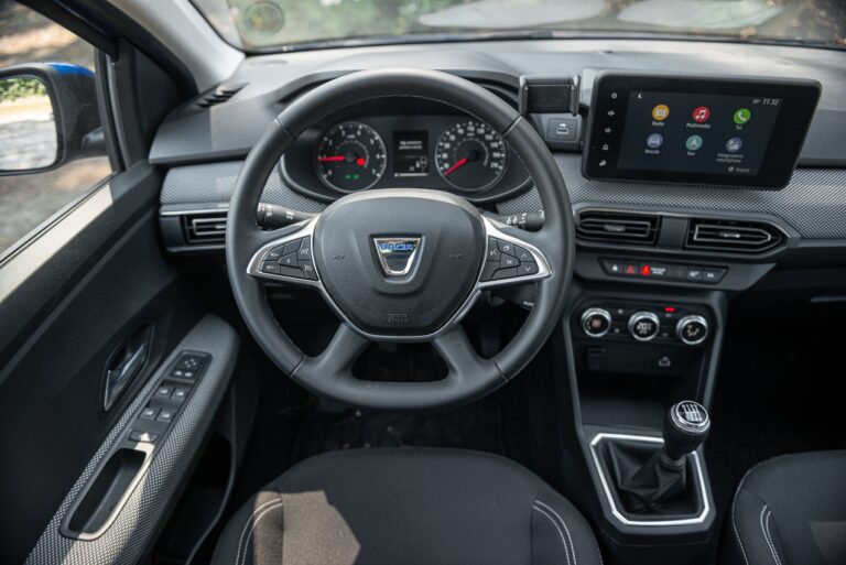 Dacia Sandero: la gallery con Streetway e Stepway