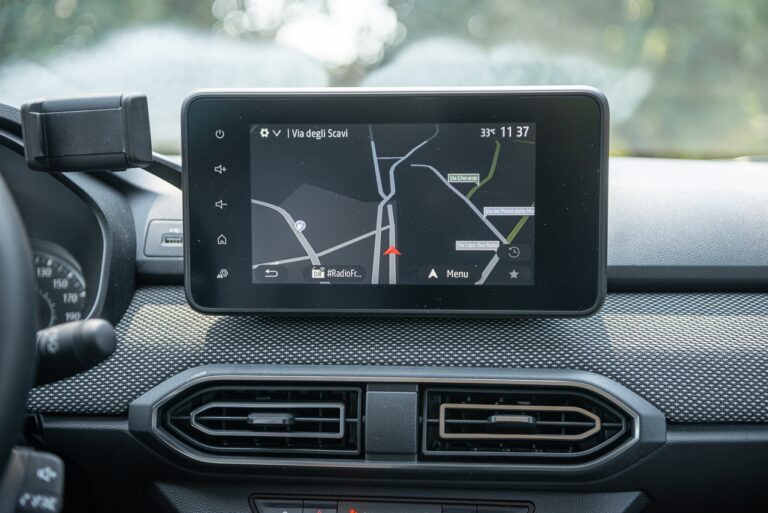 Dacia Sandero: la gallery con Streetway e Stepway
