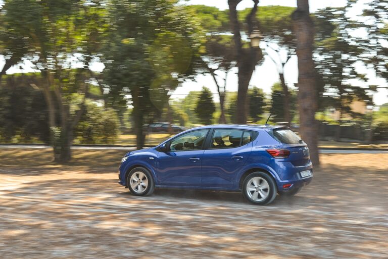 Dacia Sandero: la gallery con Streetway e Stepway