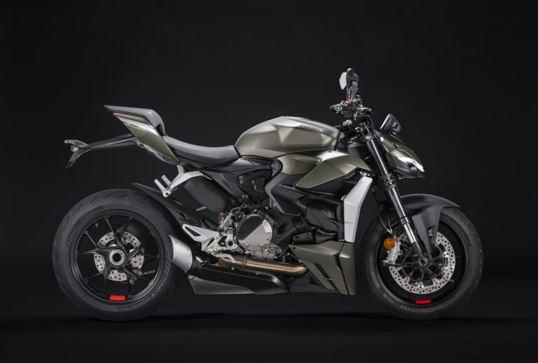 Ducati Streetfighter V2: la tinta Storm Green