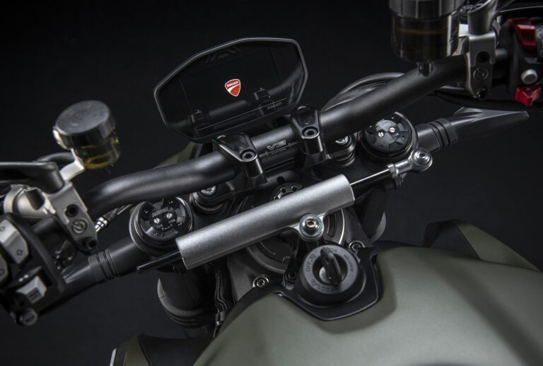 Ducati Streetfighter V2: la tinta Storm Green