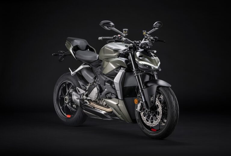Ducati Streetfighter V2: la tinta Storm Green