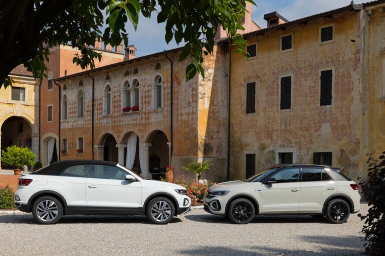 Volkswagen T-Roc 2022: immagini ufficiali