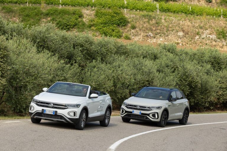 Volkswagen T-Roc 2022: immagini ufficiali