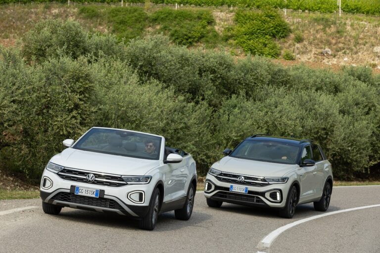 Volkswagen T-Roc 2022: immagini ufficiali