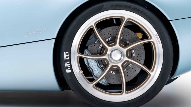 Pagani Huayra Codalunga: le immagini