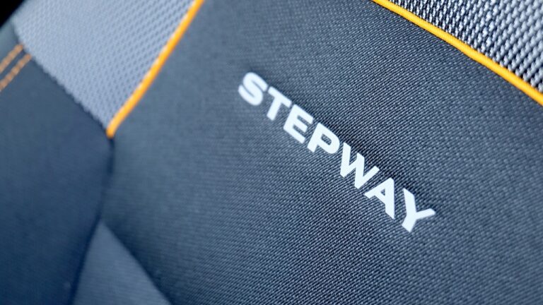 Dacia Sandero: la gallery con Streetway e Stepway