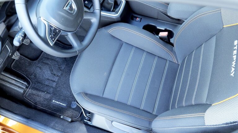 Dacia Sandero: la gallery con Streetway e Stepway