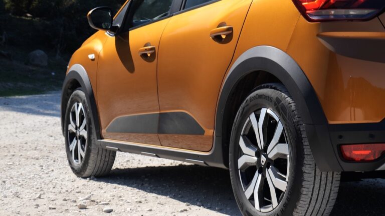 Dacia Sandero: la gallery con Streetway e Stepway