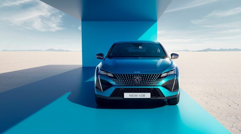 Peugeot 408: le immagini
