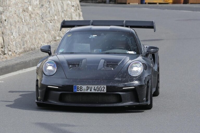 Porsche 911 (992) GT3 RS: le immagini