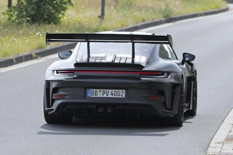 Porsche 911 (992) GT3 RS: le immagini