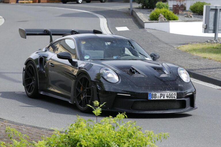 Porsche 911 (992) GT3 RS: le immagini