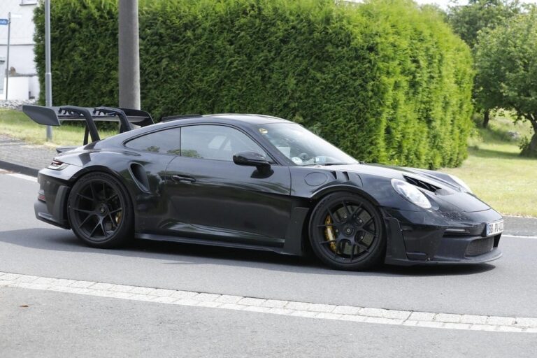 Porsche 911 (992) GT3 RS: le immagini