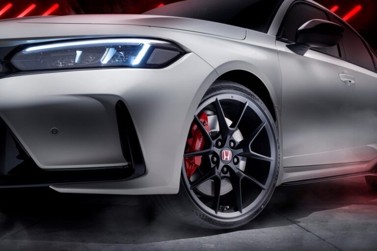 Honda Civic Type R 2023: le immagini