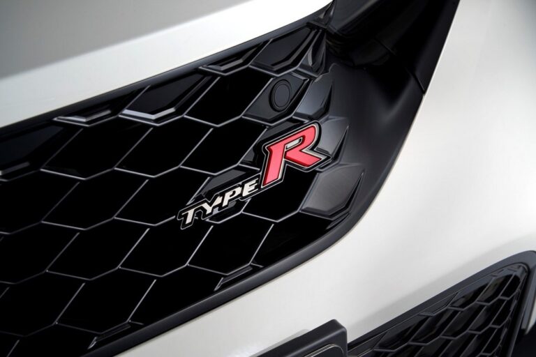 Honda Civic Type R 2023: le immagini