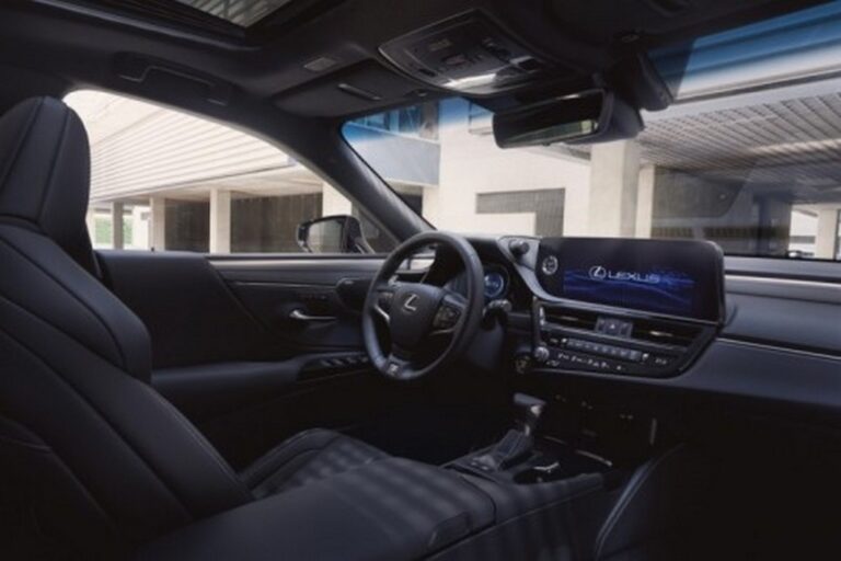 Lexus ES MY 2023: le immagini