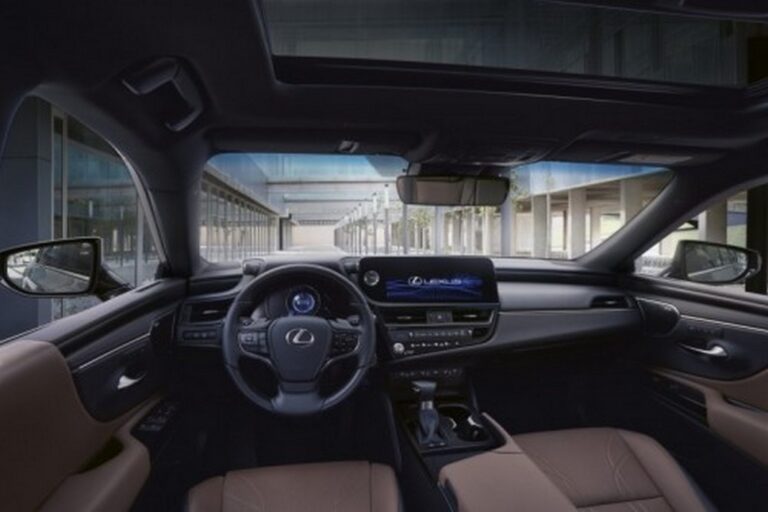 Lexus ES MY 2023: le immagini