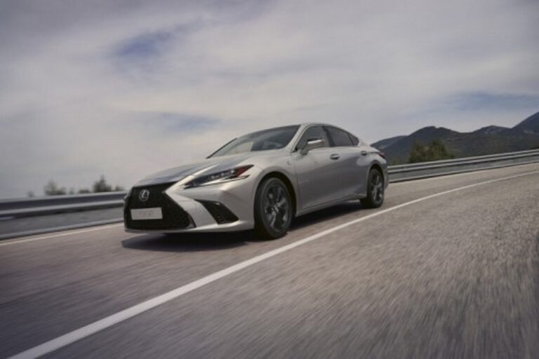 Lexus ES MY 2023: le immagini