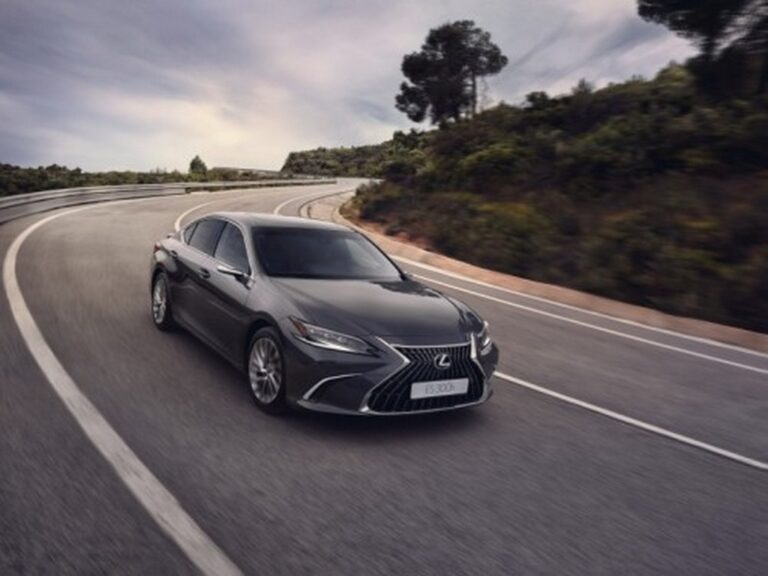 Lexus ES MY 2023: le immagini