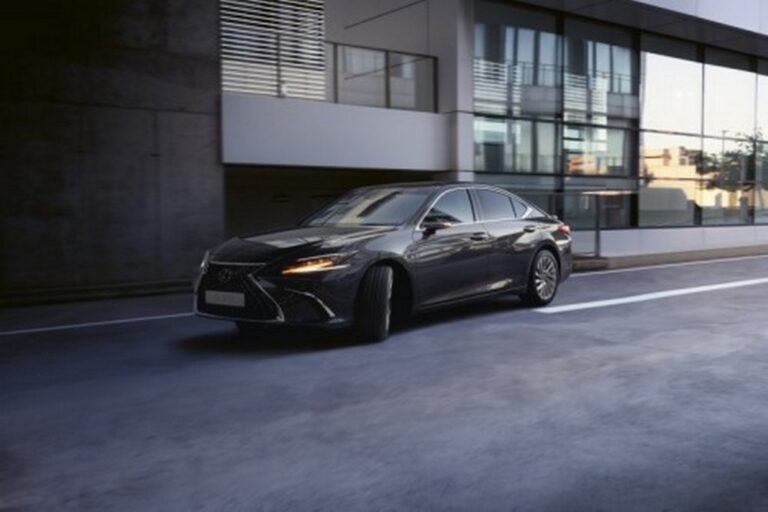 Lexus ES MY 2023: le immagini