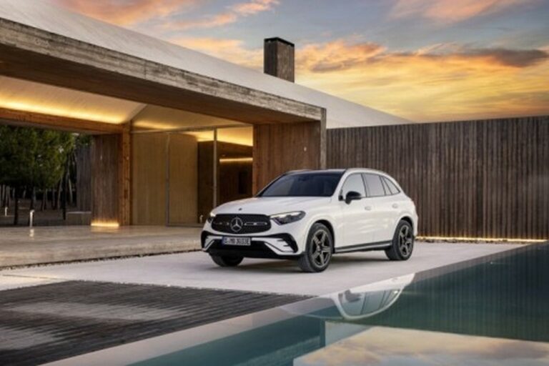 Mercedes-Benz GLC 2022: le immagini