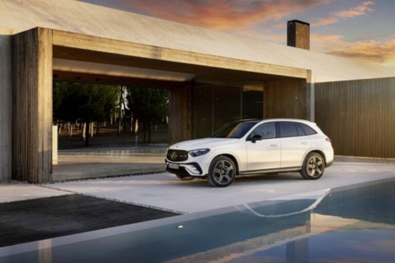 Mercedes-Benz GLC 2022: le immagini