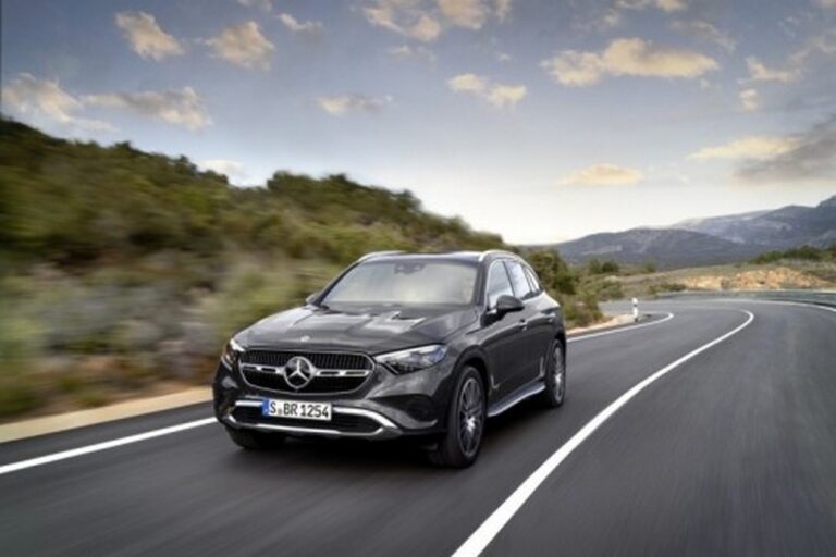 Mercedes-Benz GLC 2022: le immagini