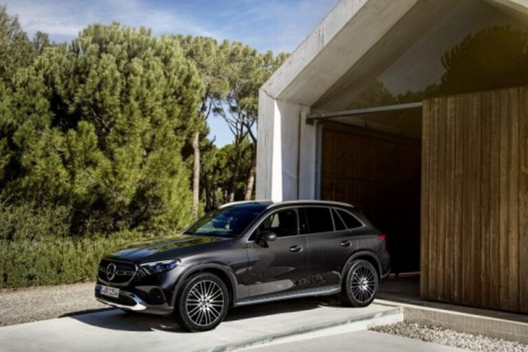 Mercedes-Benz GLC 2022: le immagini