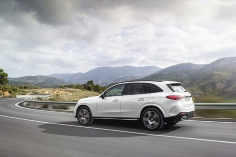 Mercedes-Benz GLC 2022: le immagini