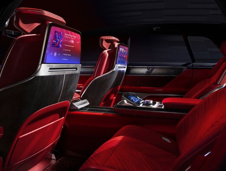 Cadillac Celestiq: le immagini