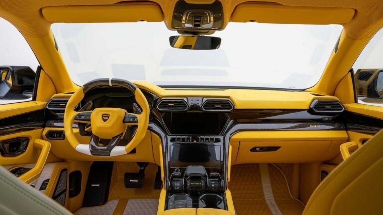 Lamborghini Urus by Mansory