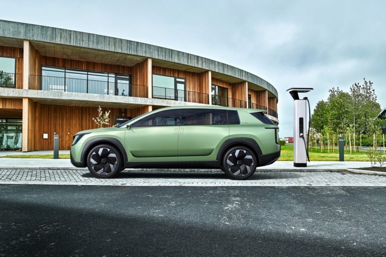 Skoda Vision 7S: le immagini del concept