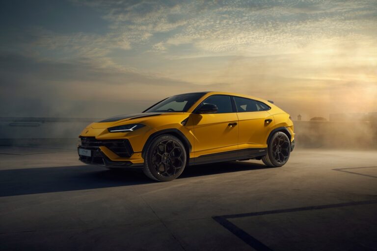 Lamborghini Urus Performante: immagini ufficiali