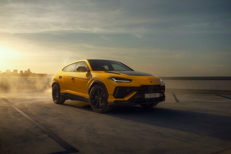Lamborghini Urus Performante: immagini ufficiali