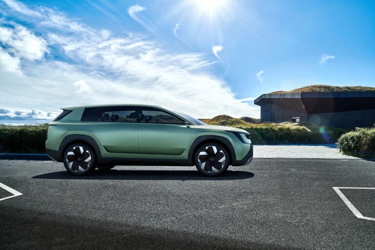 Skoda Vision 7S: le immagini del concept