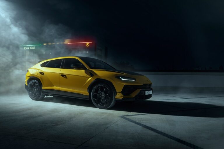 Lamborghini Urus Performante: immagini ufficiali