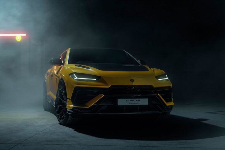 Lamborghini Urus Performante: immagini ufficiali