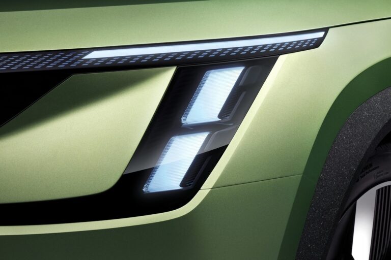 Skoda Vision 7S: le immagini del concept