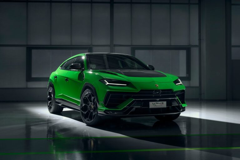 Lamborghini Urus Performante: immagini ufficiali