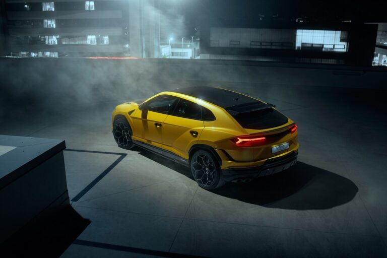 Lamborghini Urus Performante: immagini ufficiali
