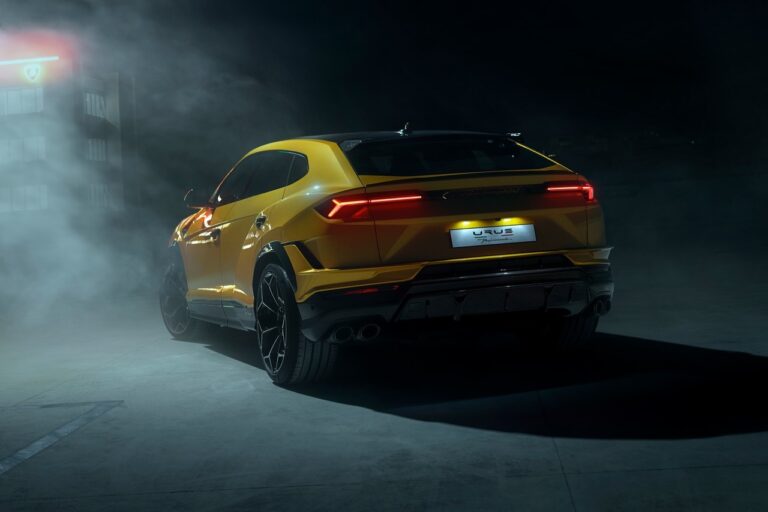 Lamborghini Urus Performante: immagini ufficiali