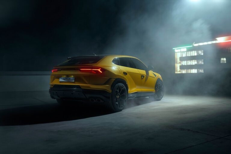 Lamborghini Urus Performante: immagini ufficiali