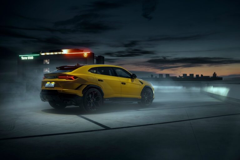Lamborghini Urus Performante: immagini ufficiali