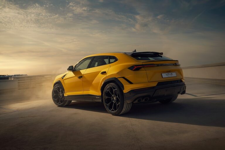 Lamborghini Urus Performante: immagini ufficiali